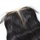 Fermeture moyenne de dentelle de cheveux de partie avec la vague naturelle de corps de couleur des cheveux 4x4 de bébé